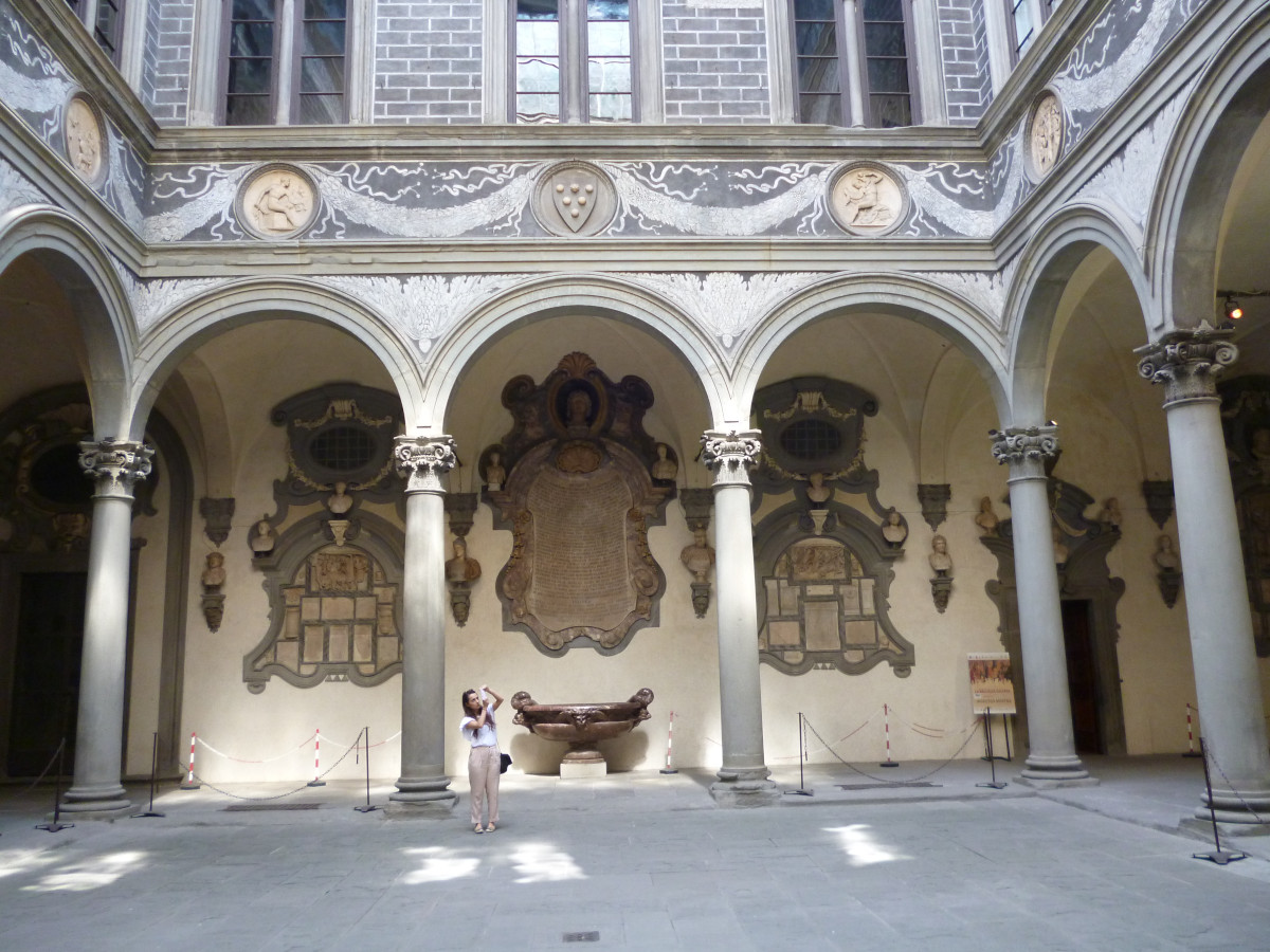 Florence Palazzo Medici-Riccardi 021200