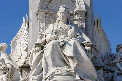 London Queen Victoria memorial