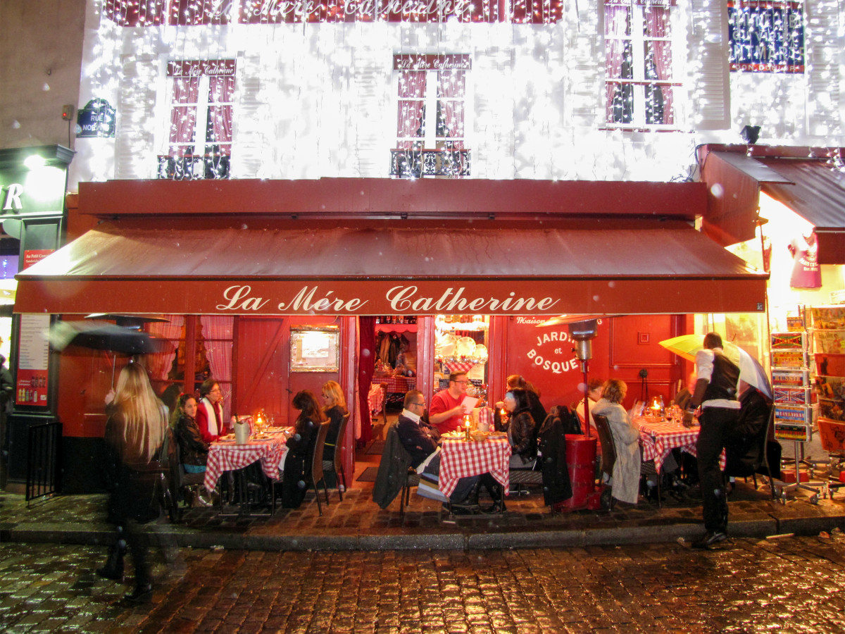 Paris Cafe la Mere Catherine Montmartre