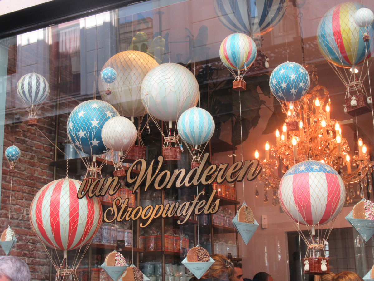 Amsterdam food stroopwafel